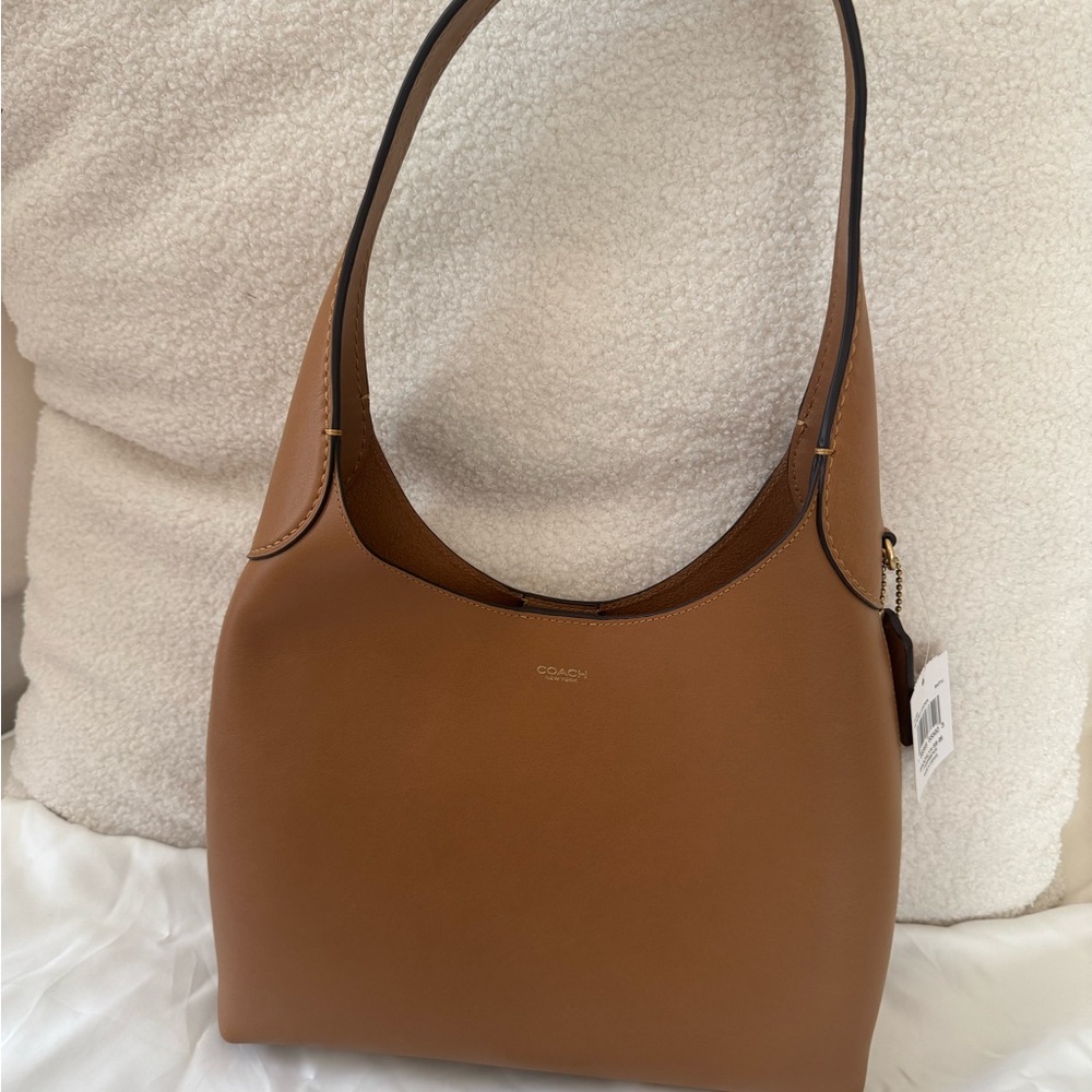 Coach Brooklyn 28 Shoulder Bag in Honey Brown NWT